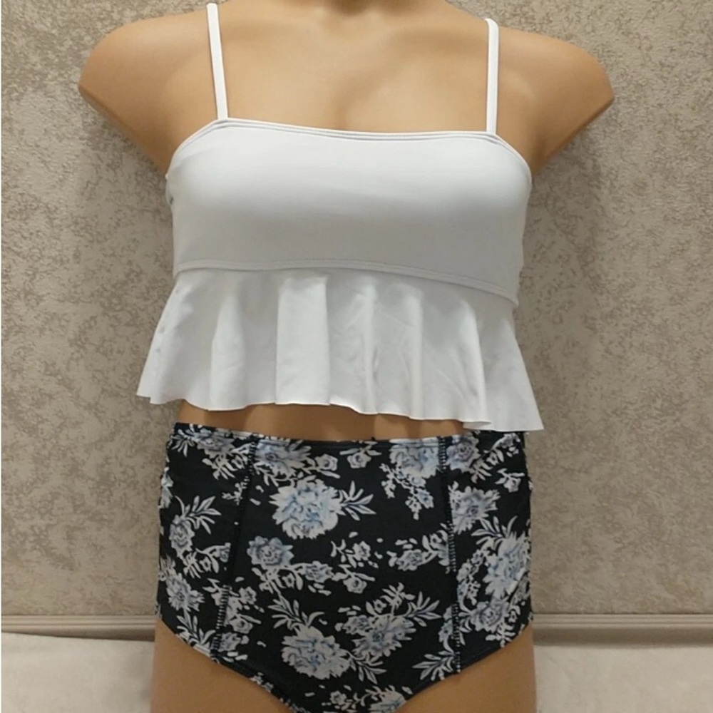SHEIN Elegant White and Black Floral Bikini